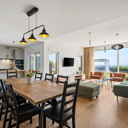 Judita Villa Mravince