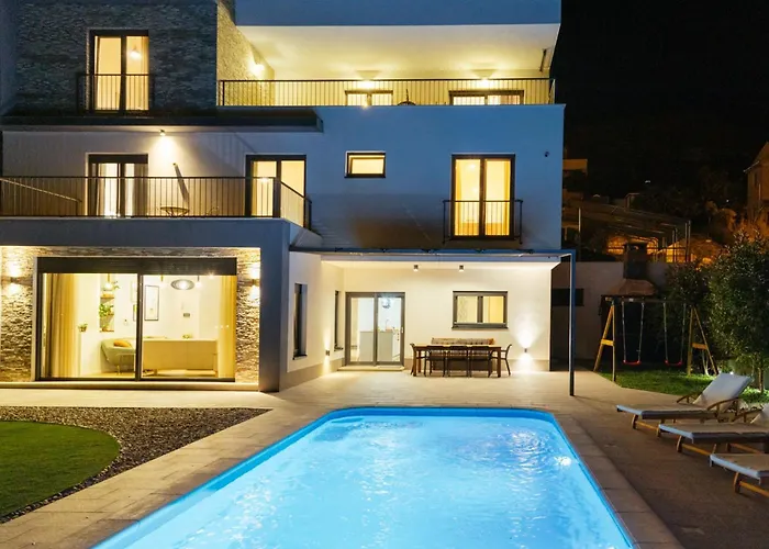 Judita Villa *